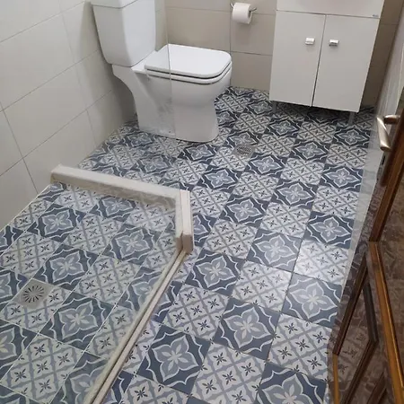 Stayatlenas Apartment *